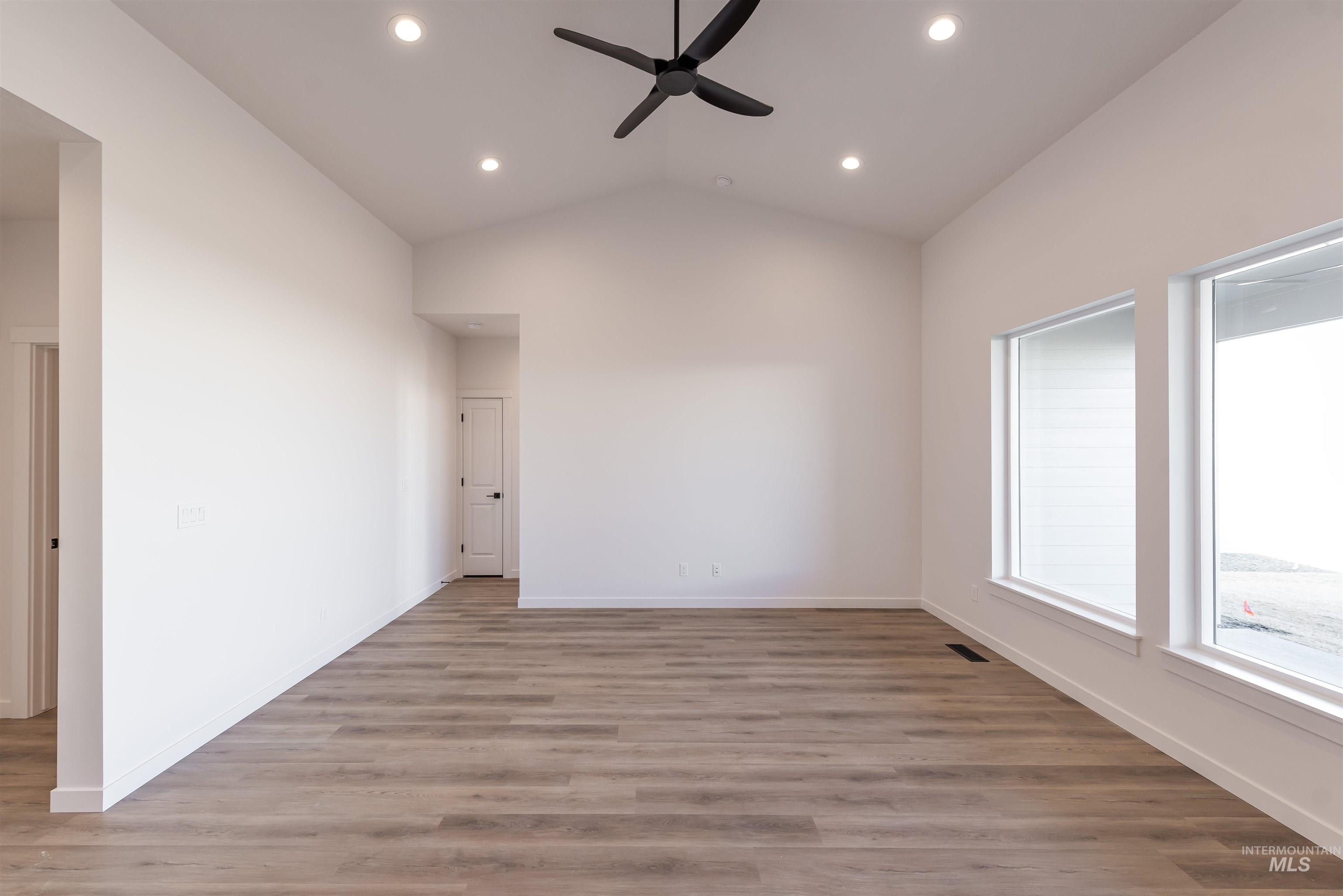 380 S Bumper Way