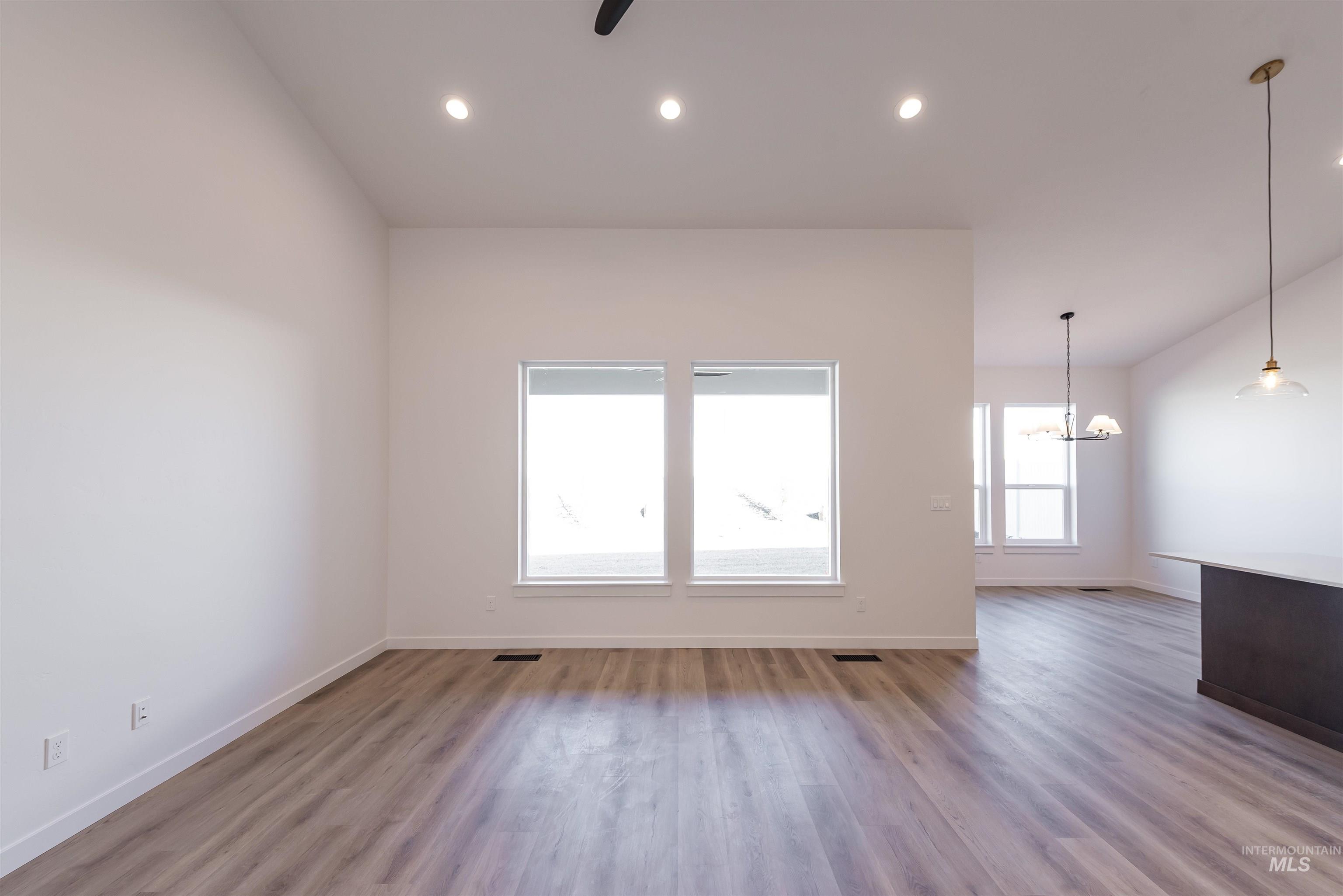 380 S Bumper Way