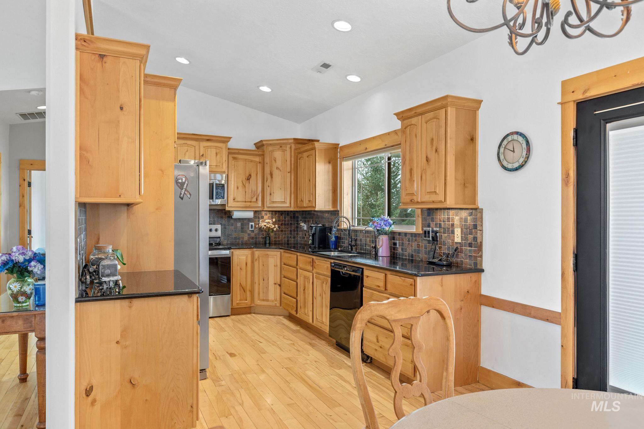 4010 Elmore Rd