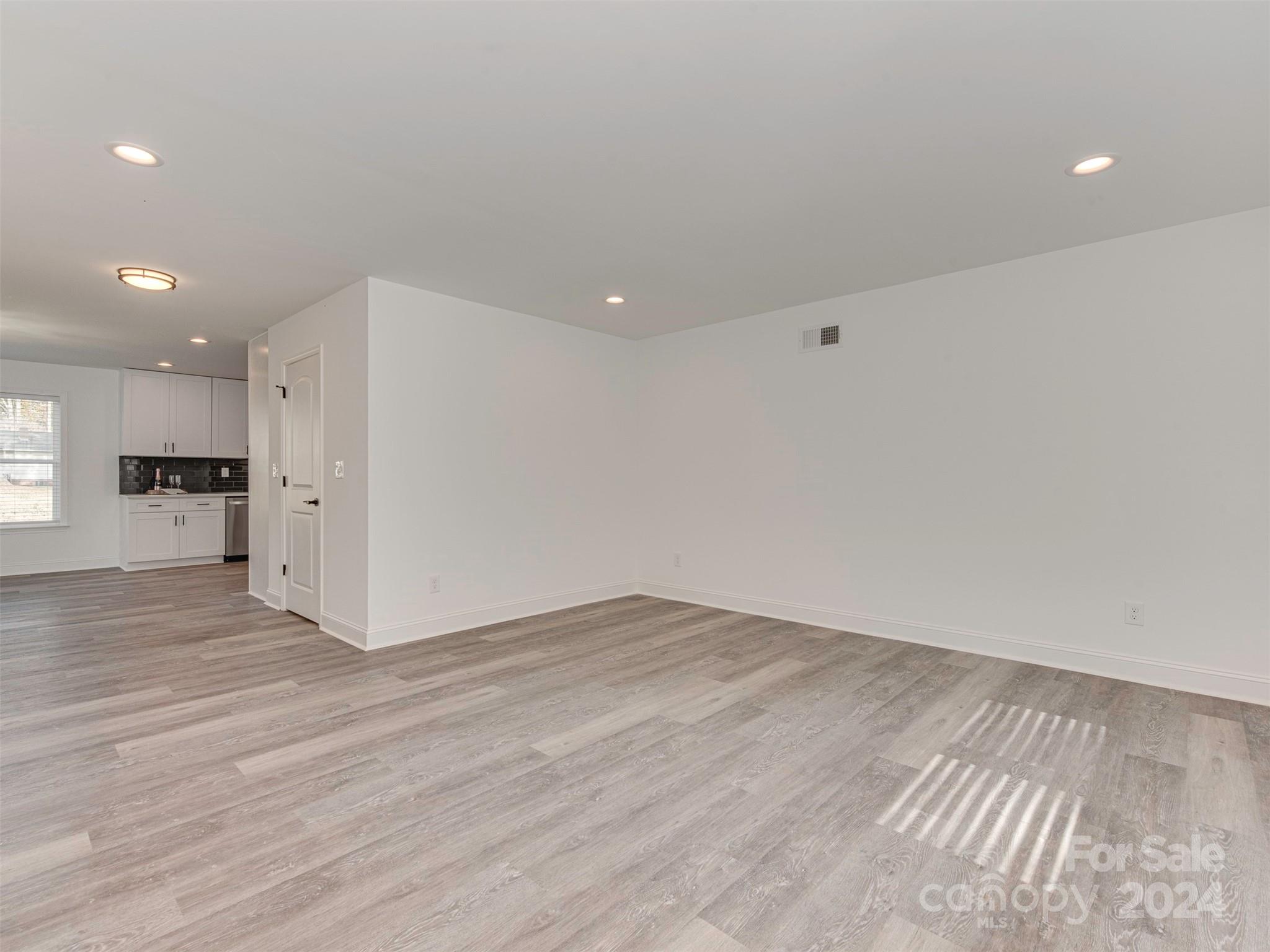 405 Caroline Avenue