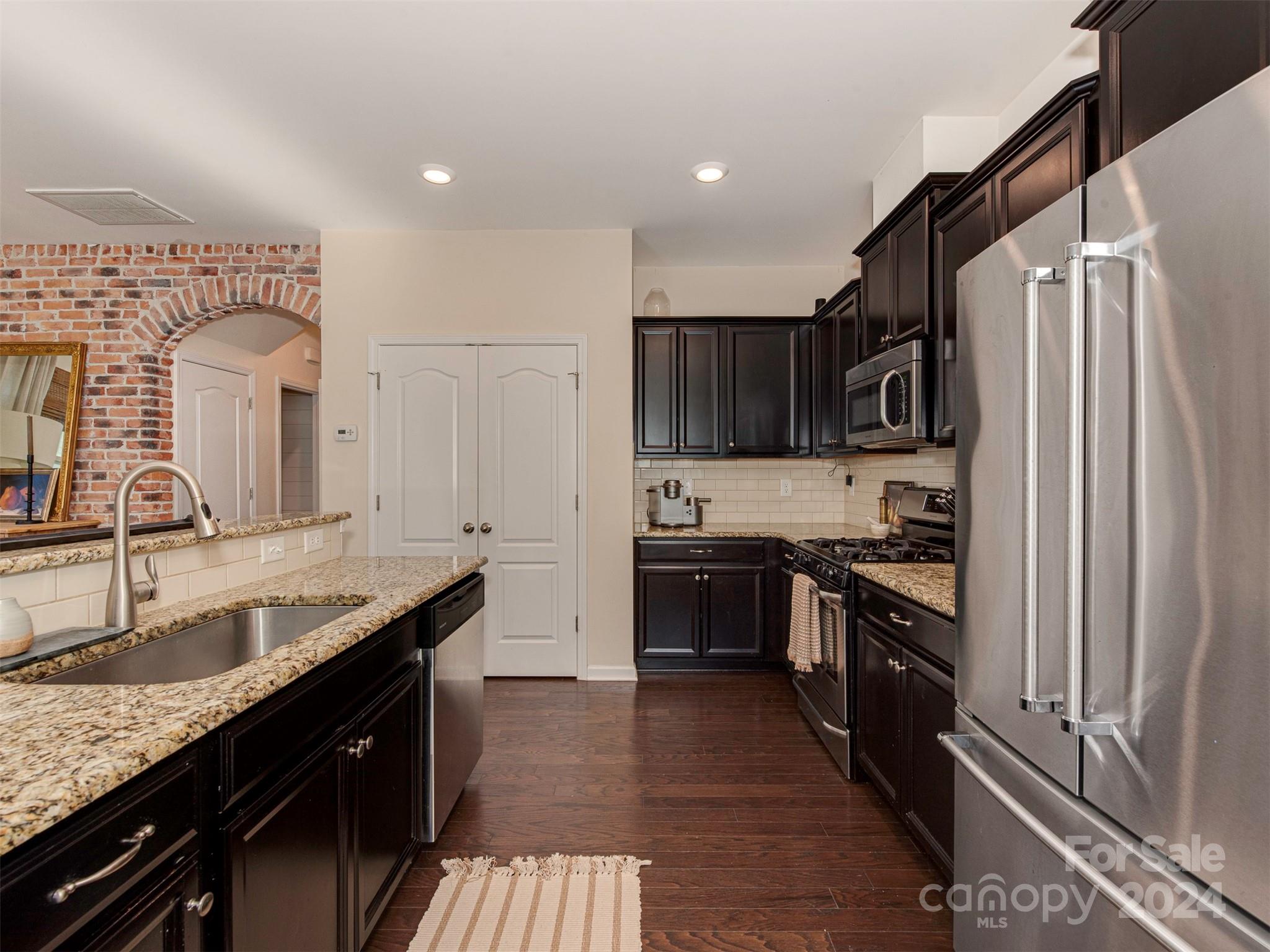 4023 Black Walnut Way