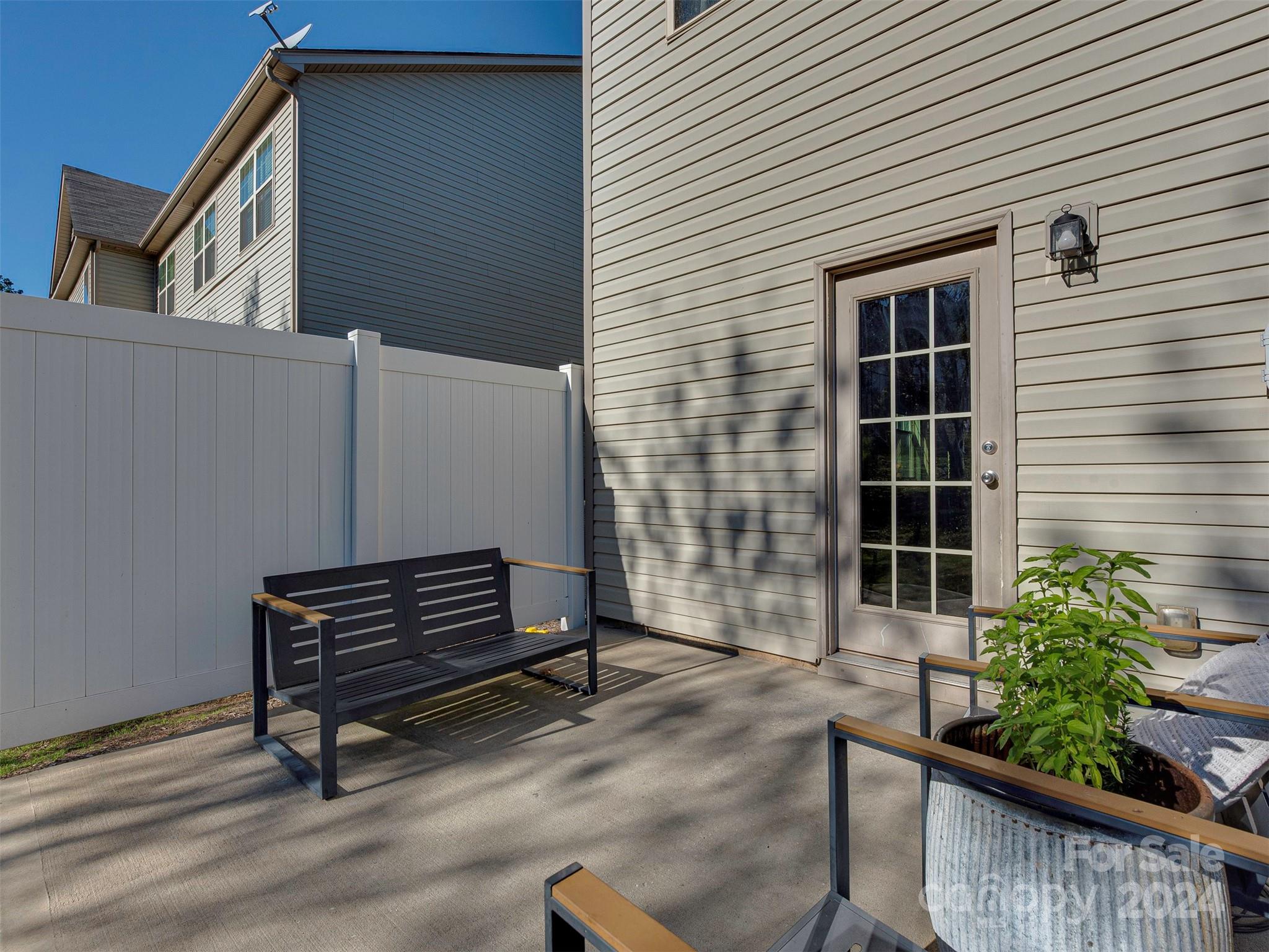 4023 Black Walnut Way