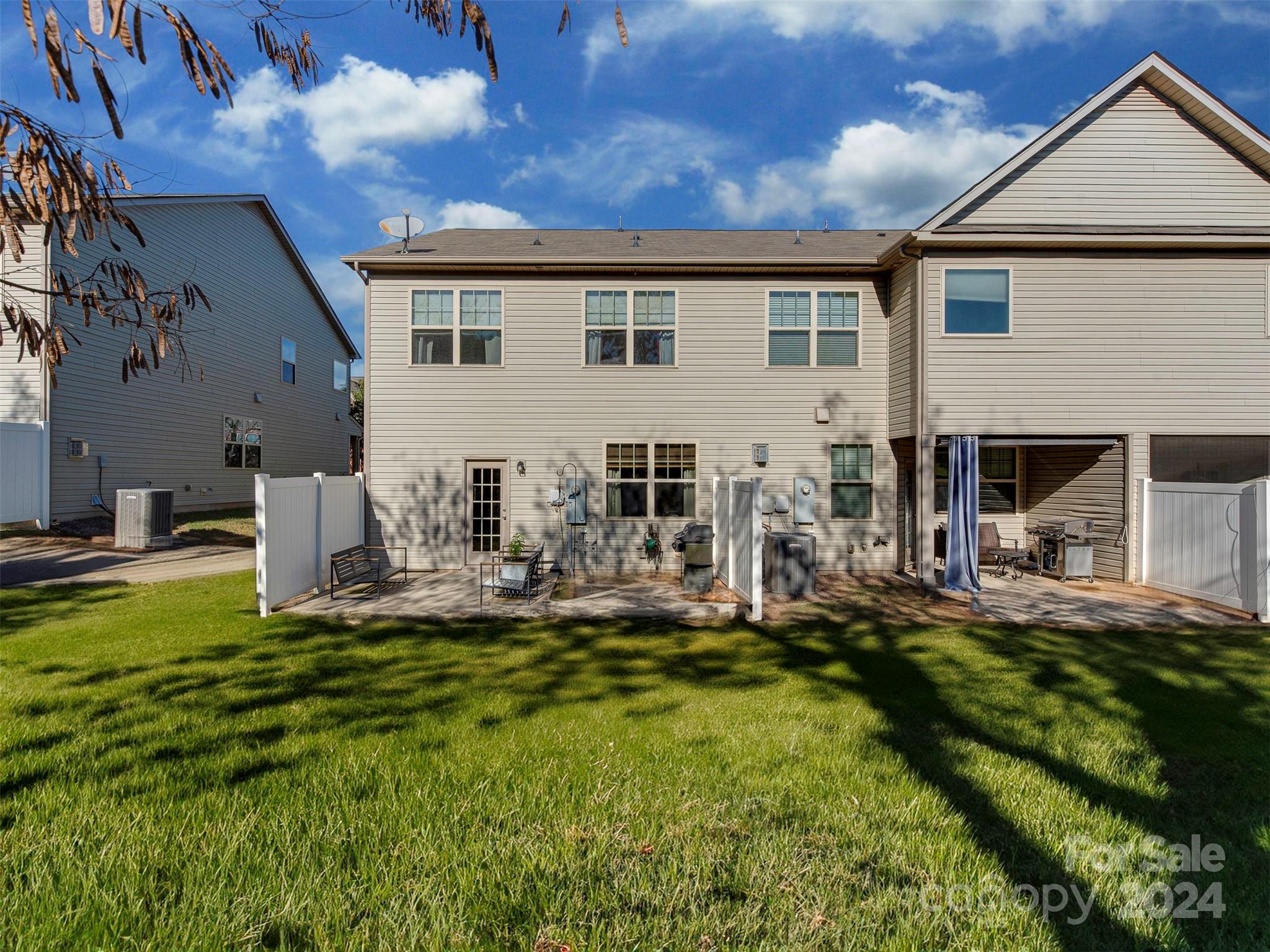 4023 Black Walnut Way