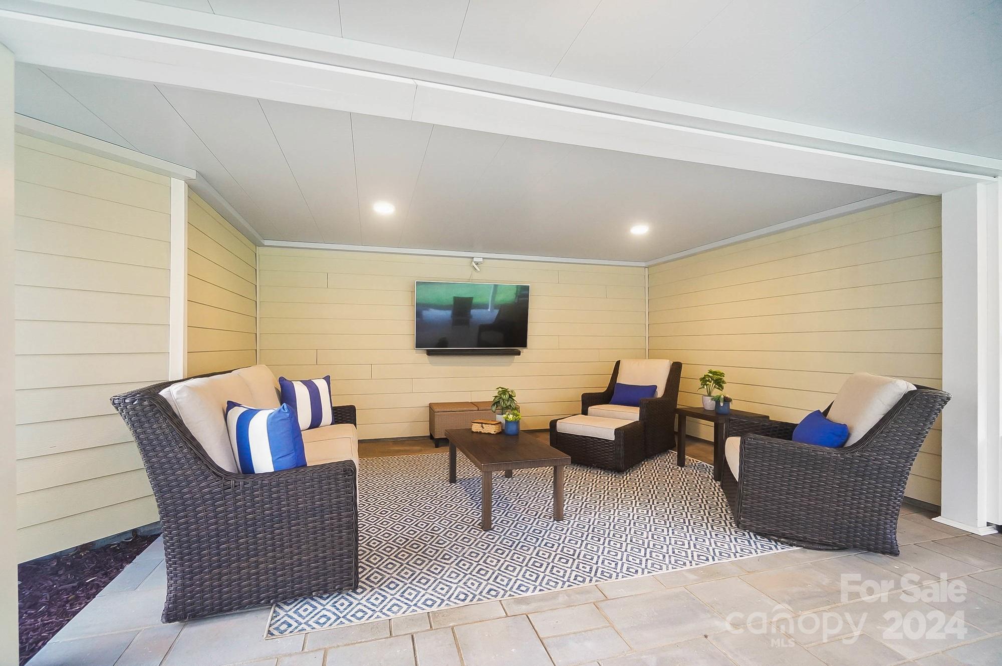 209 Claridge Court