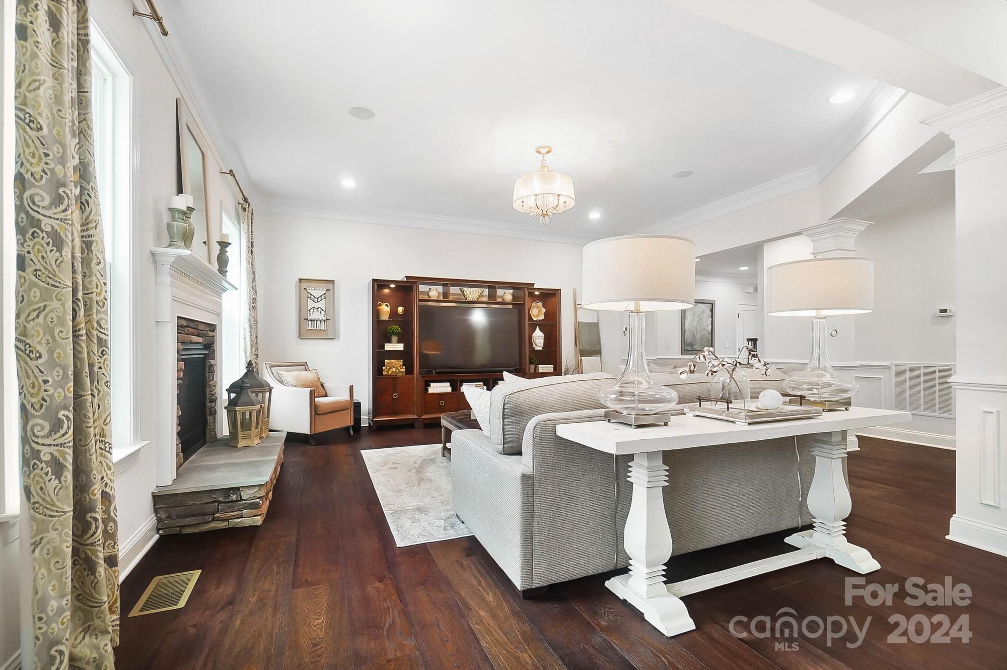 209 Claridge Court