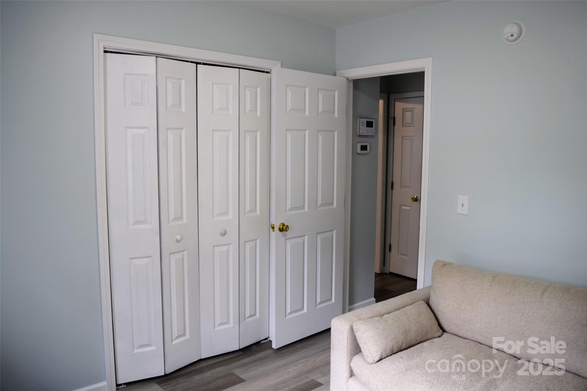 4247 Sunglow Drive