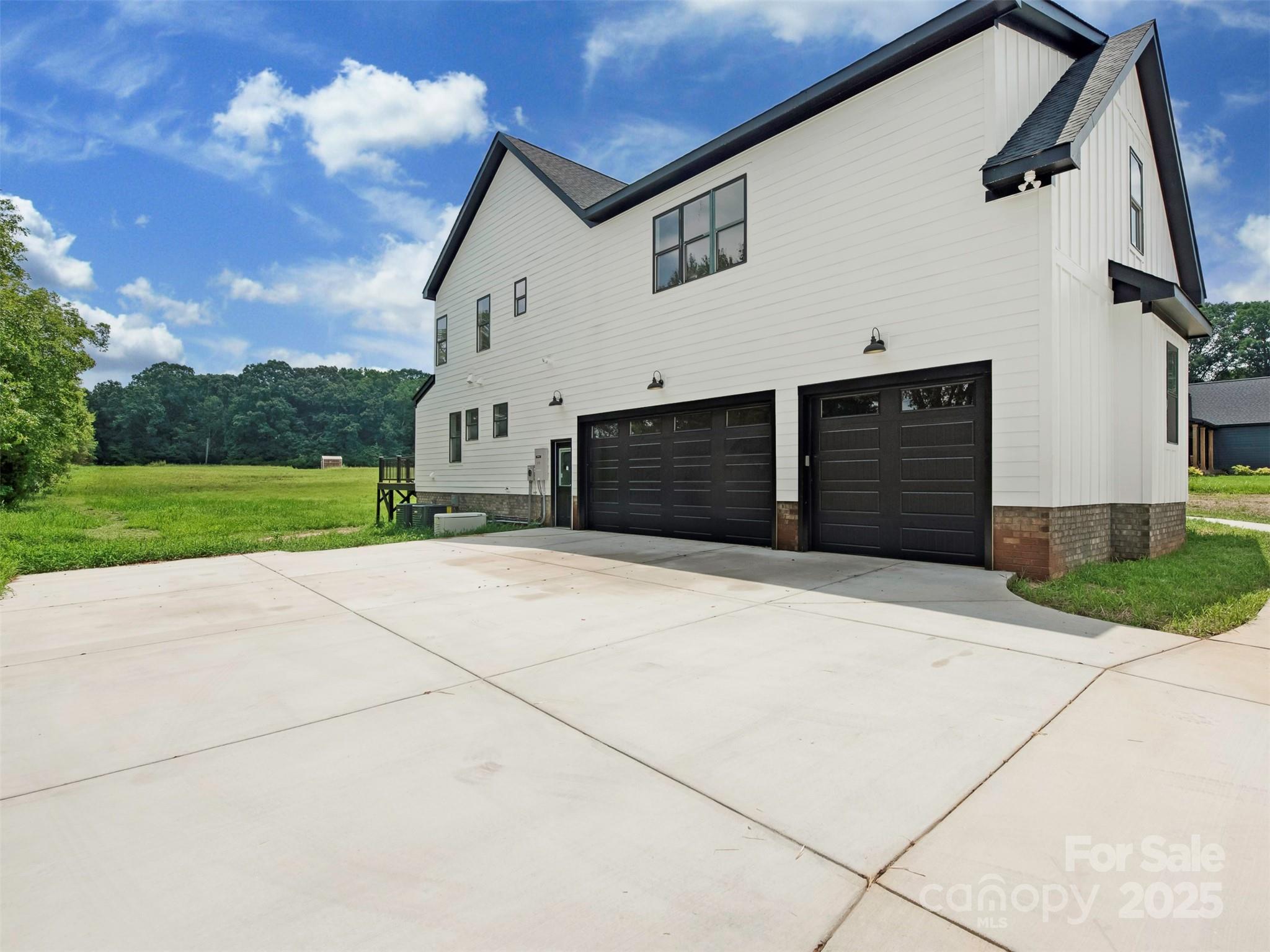 5105 Tom Starnes Road