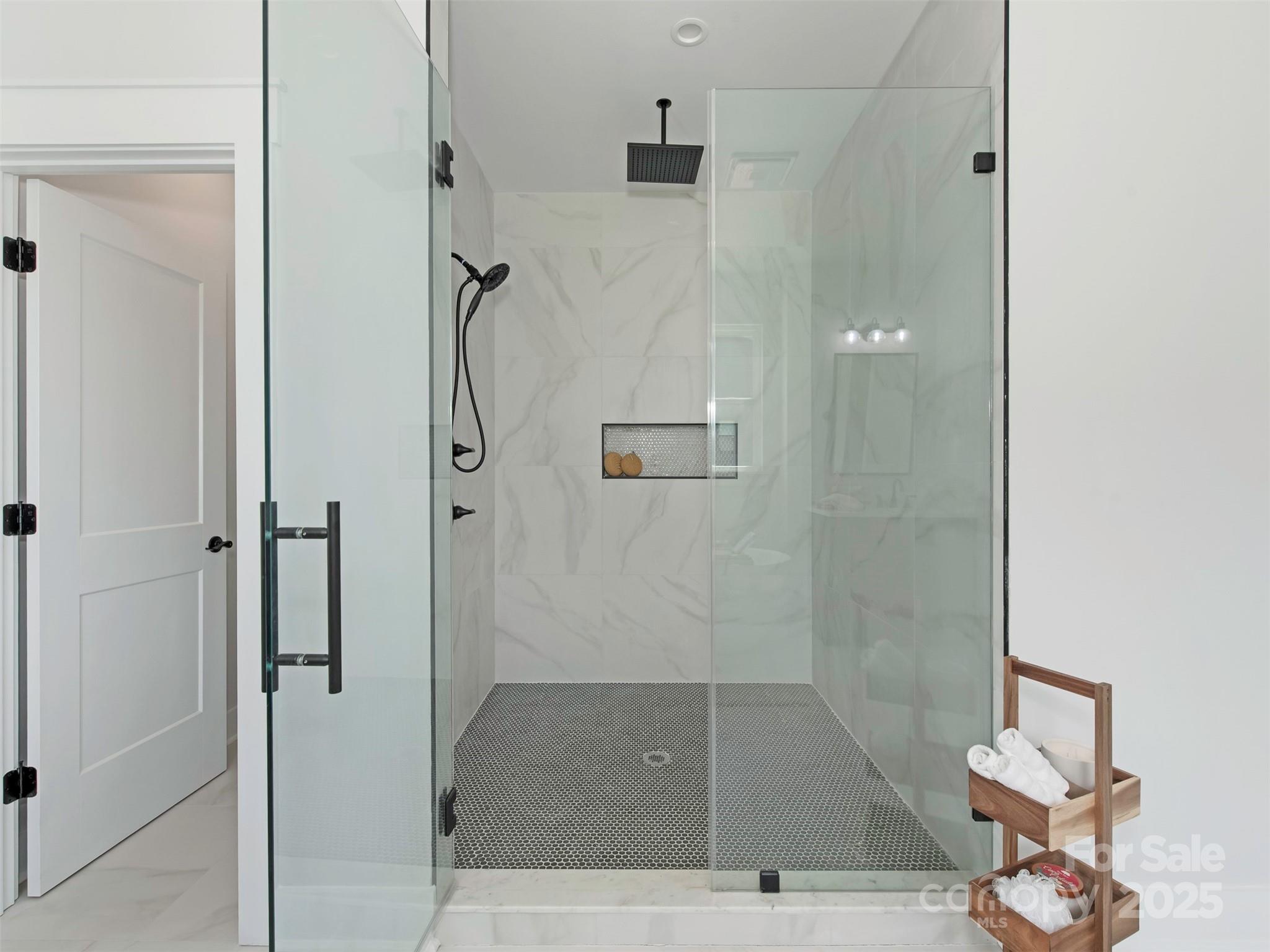 5105 Tom Starnes Road