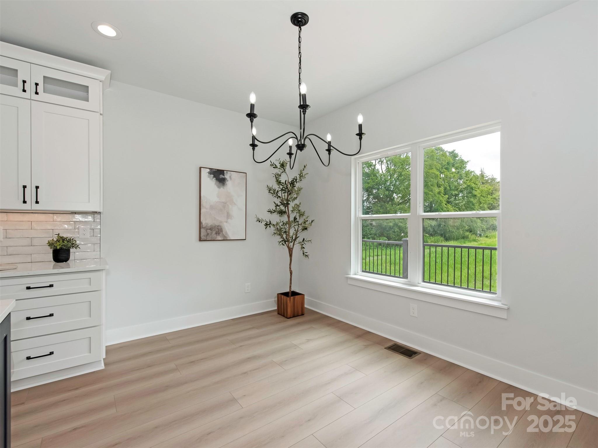 5105 Tom Starnes Road