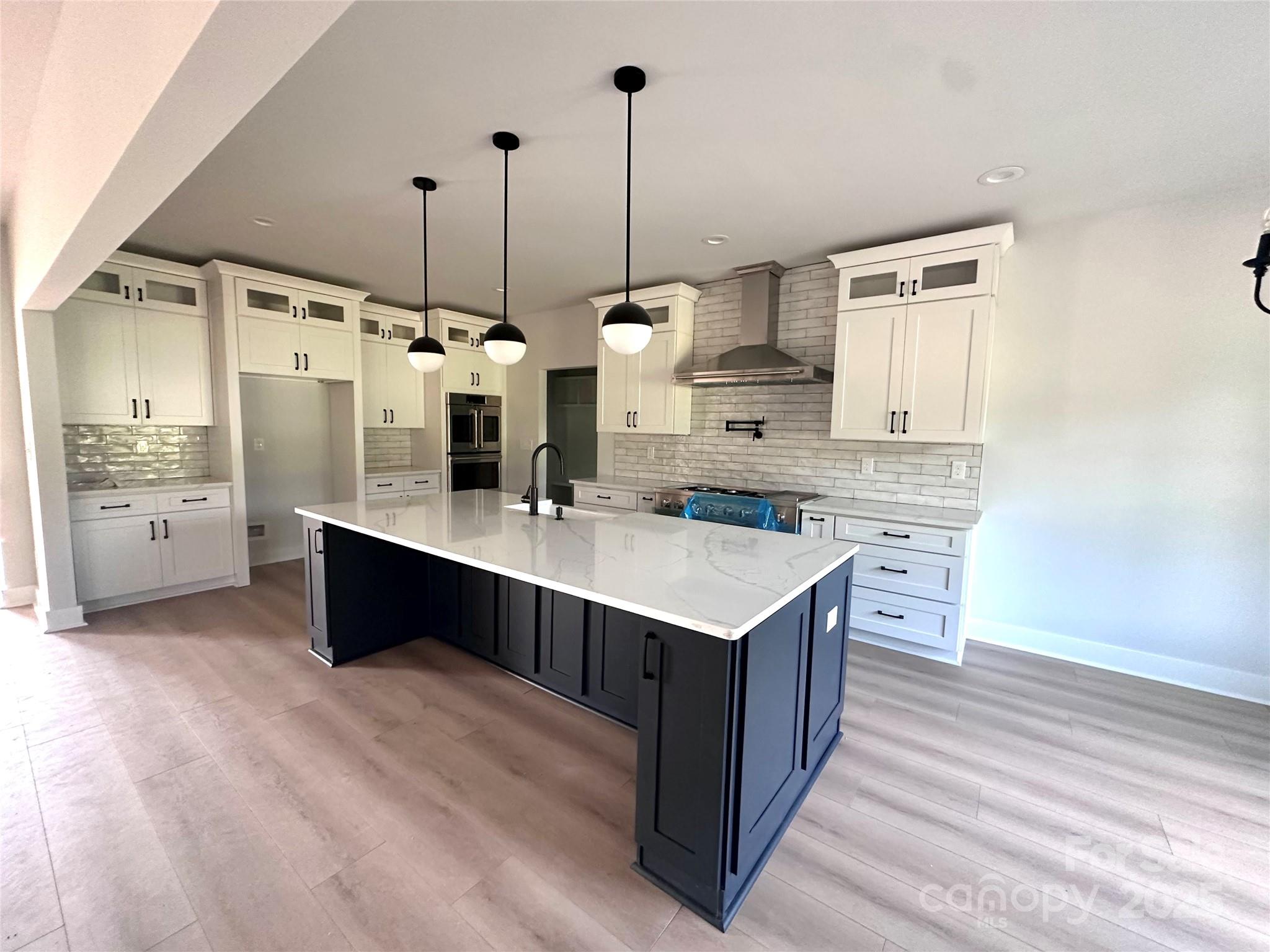 5105 Tom Starnes Road
