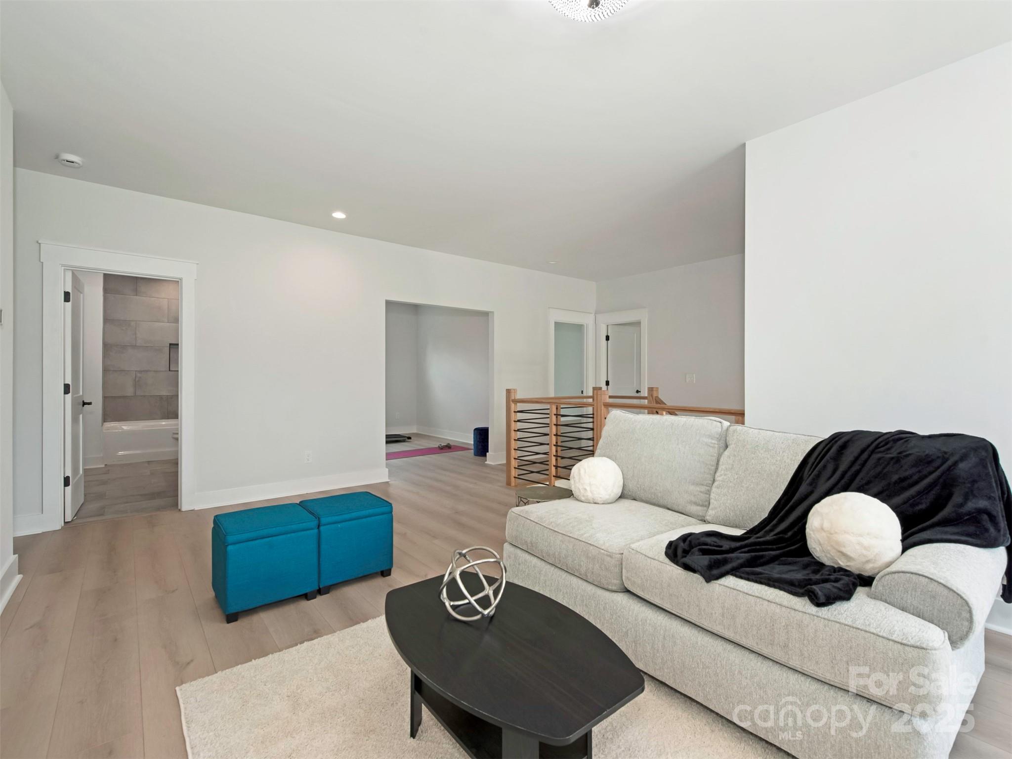 5105 Tom Starnes Road