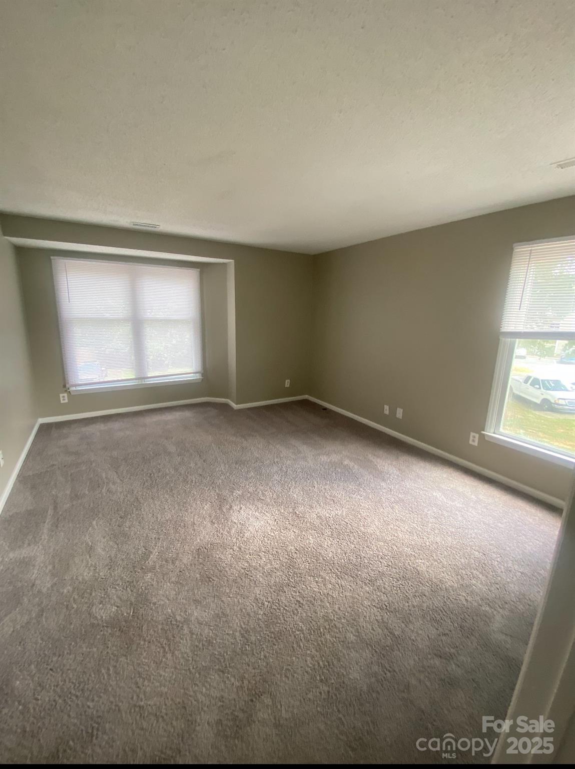 6260 Rosecroft Drive