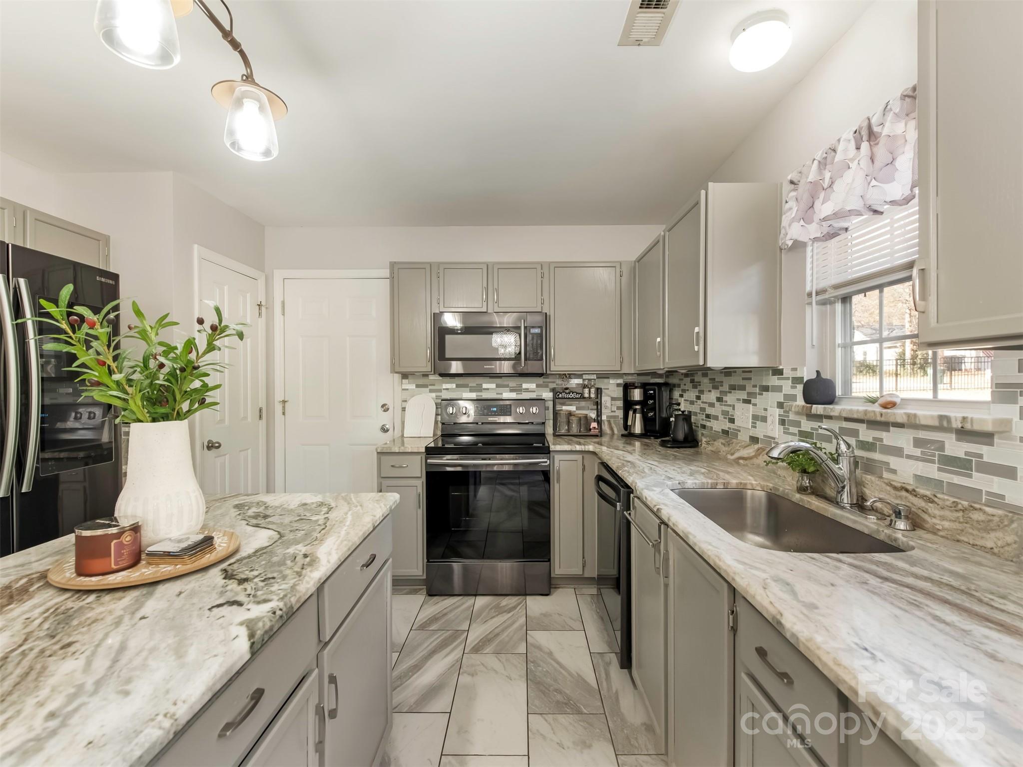 1103 Slate Ridge Road