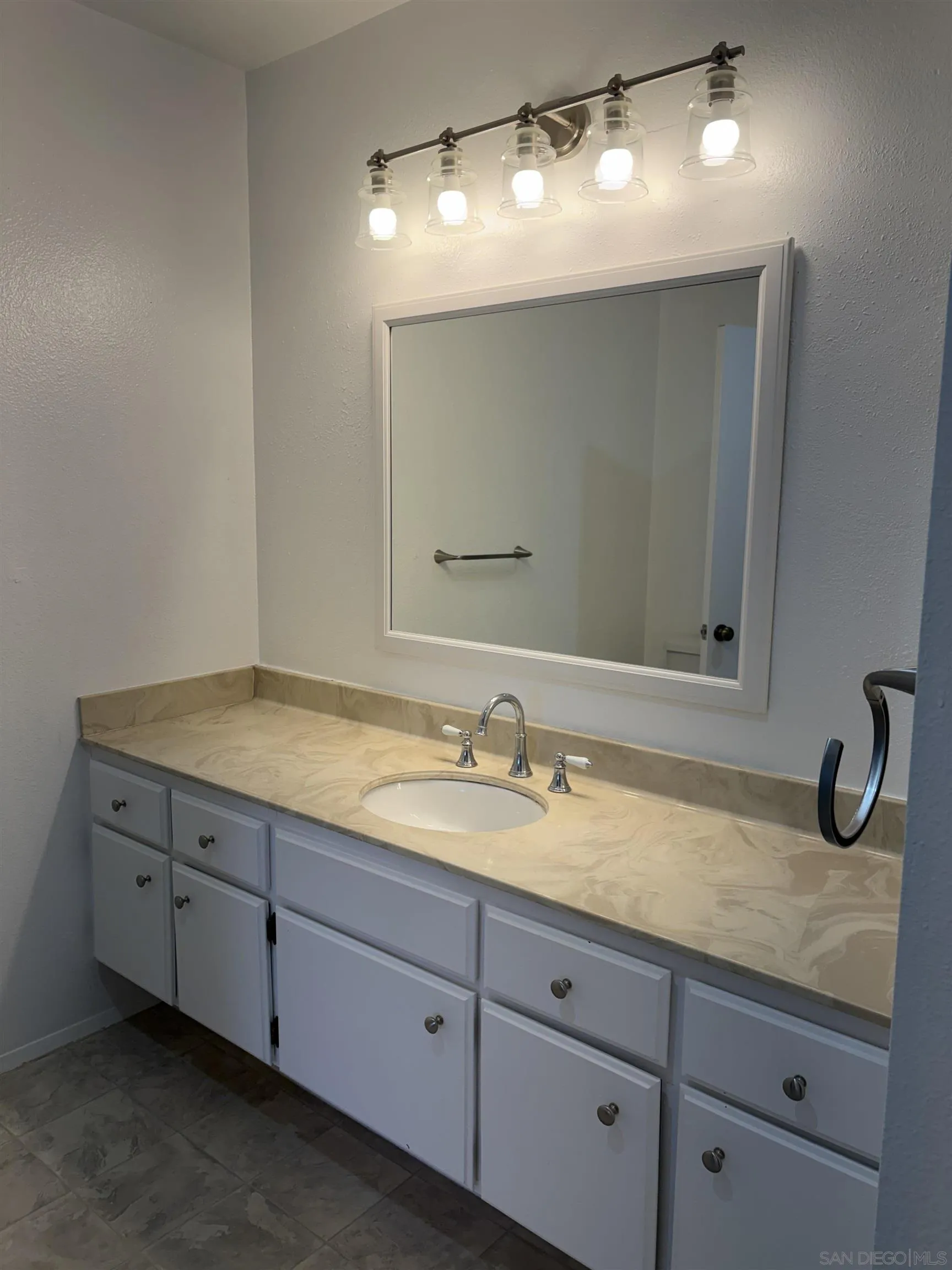 3098 Rue Dorleans Unit 325