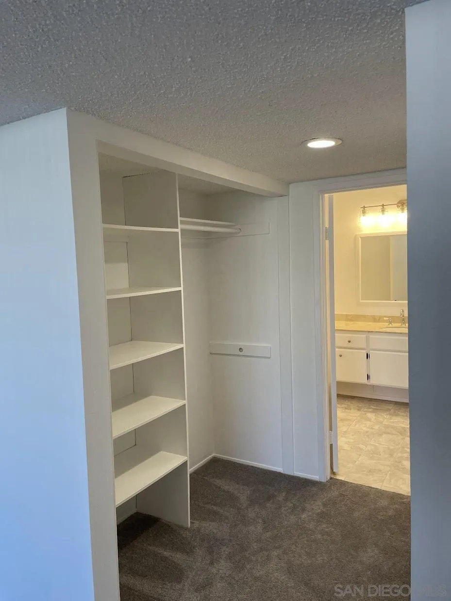 3098 Rue Dorleans Unit 325