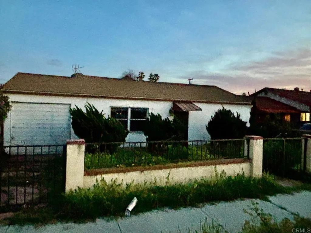 572 Vance St.