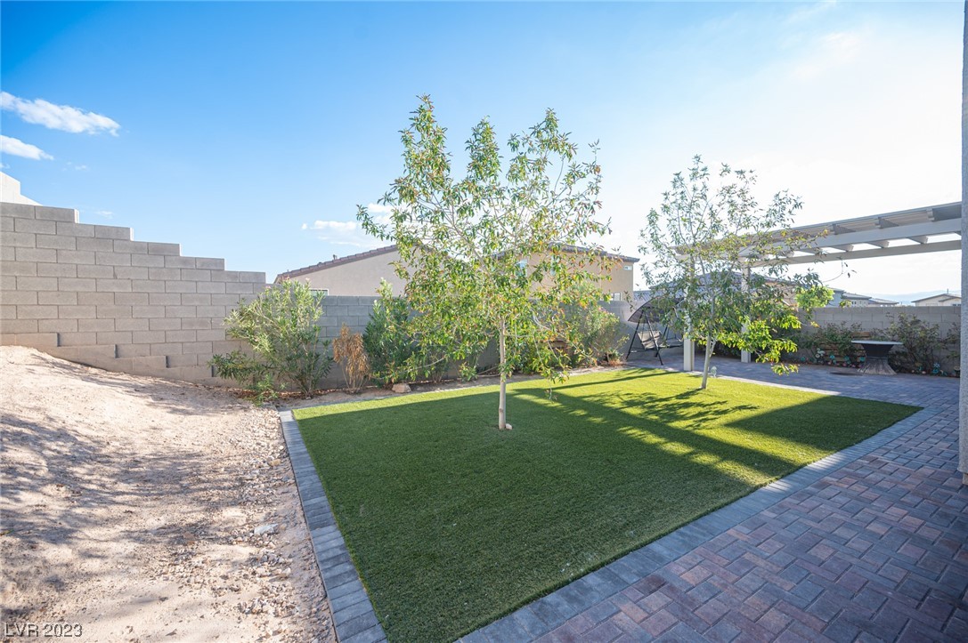 6801 Crimson Cloud Court