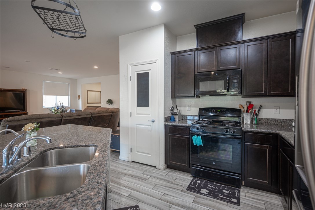 6801 Crimson Cloud Court