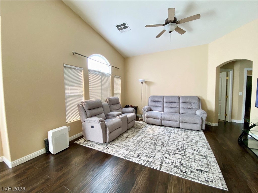 2078 Scanlon Ferry Court 101