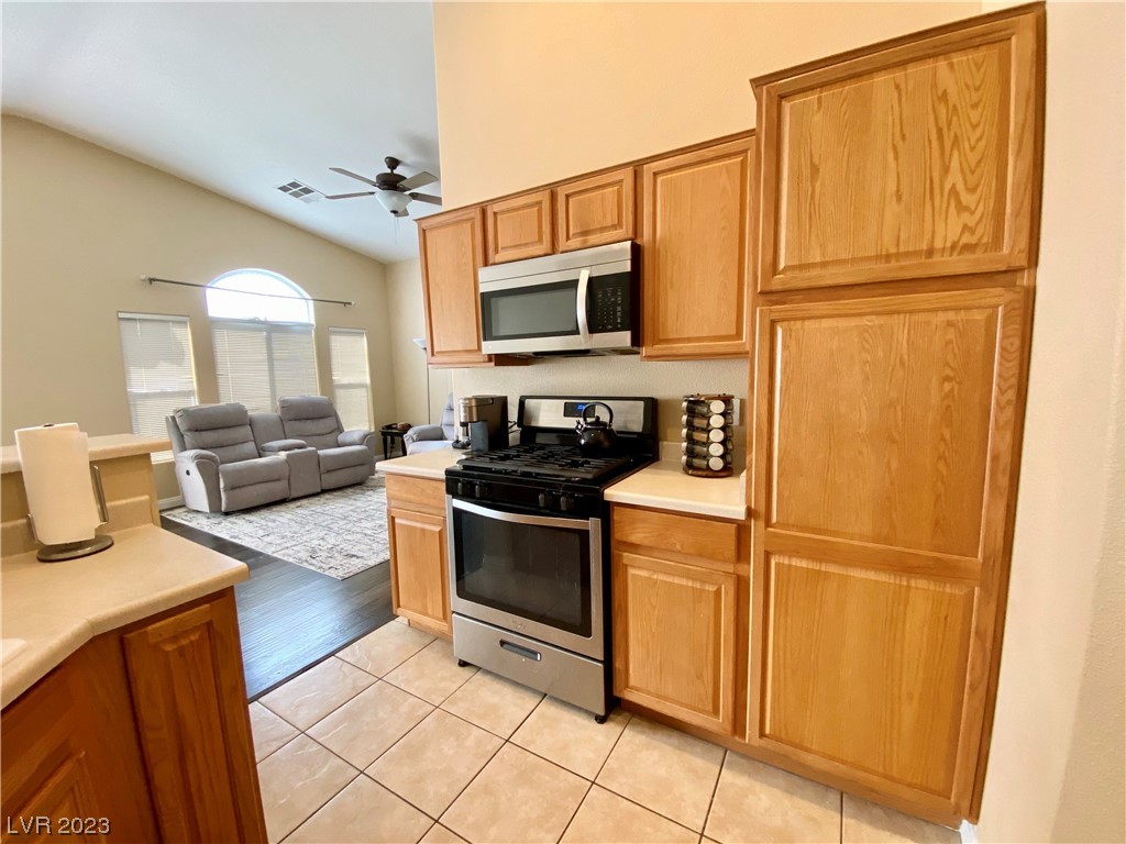 2078 Scanlon Ferry Court 101