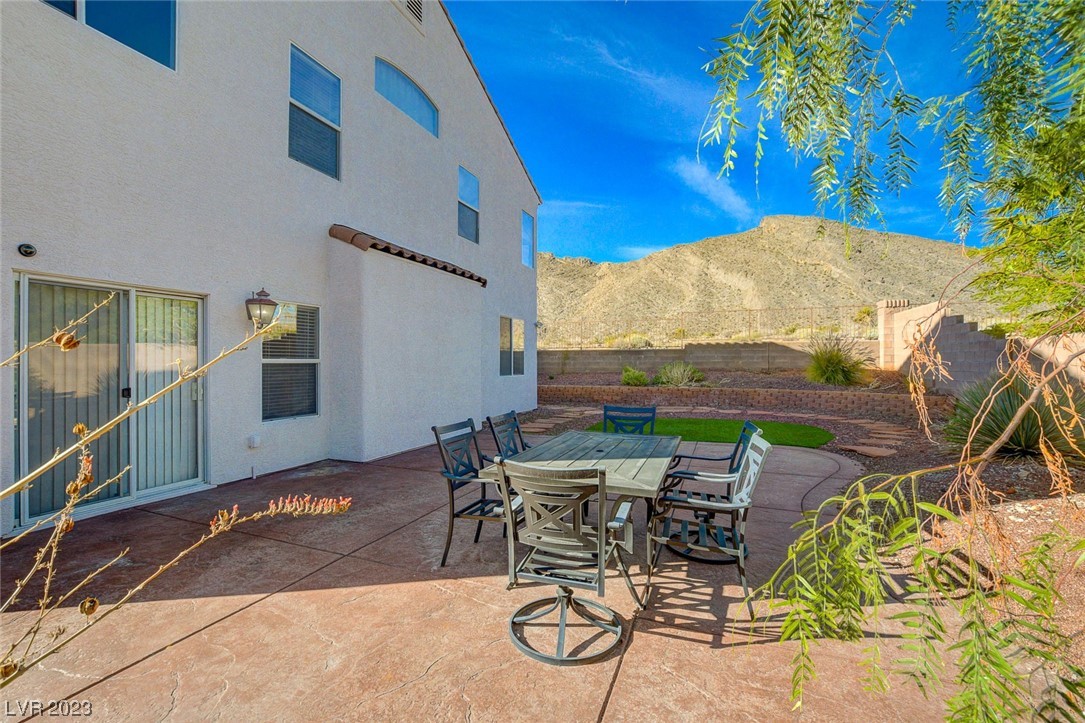 10772 Porter Mountain Court