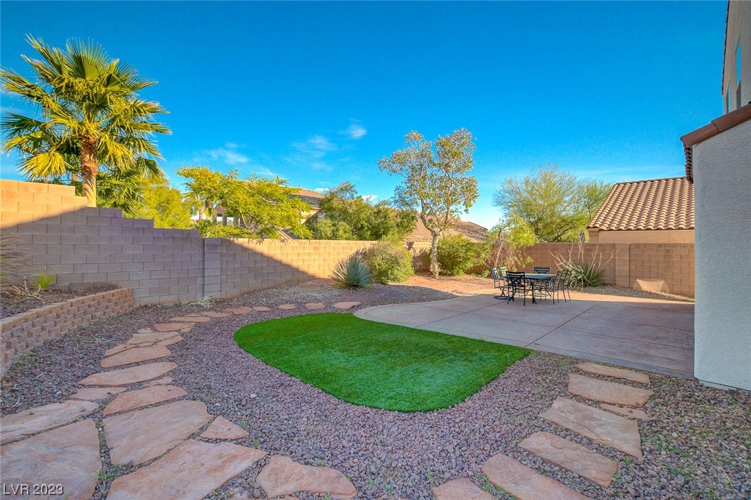 10772 Porter Mountain Court