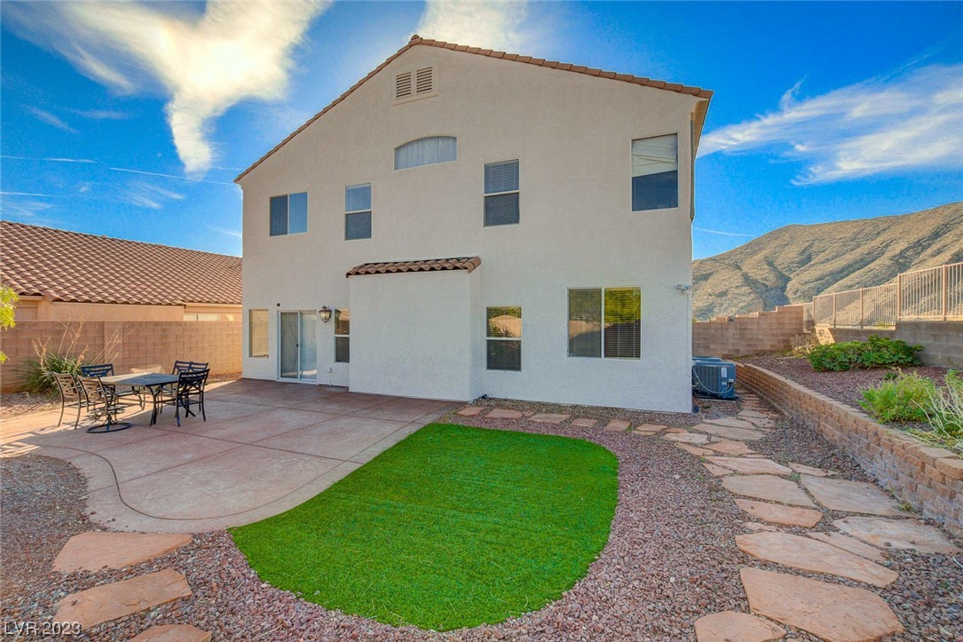 10772 Porter Mountain Court