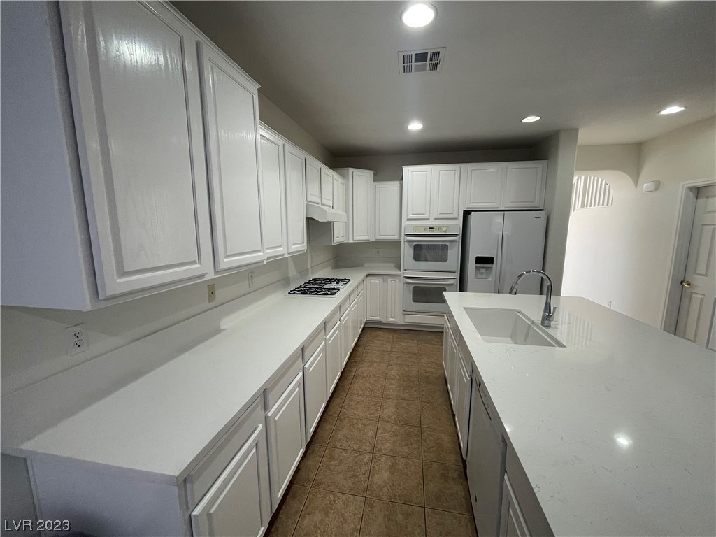 10772 Porter Mountain Court