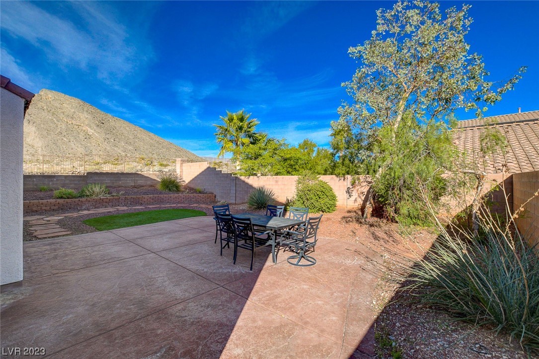 10772 Porter Mountain Court