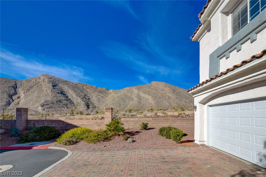 10772 Porter Mountain Court