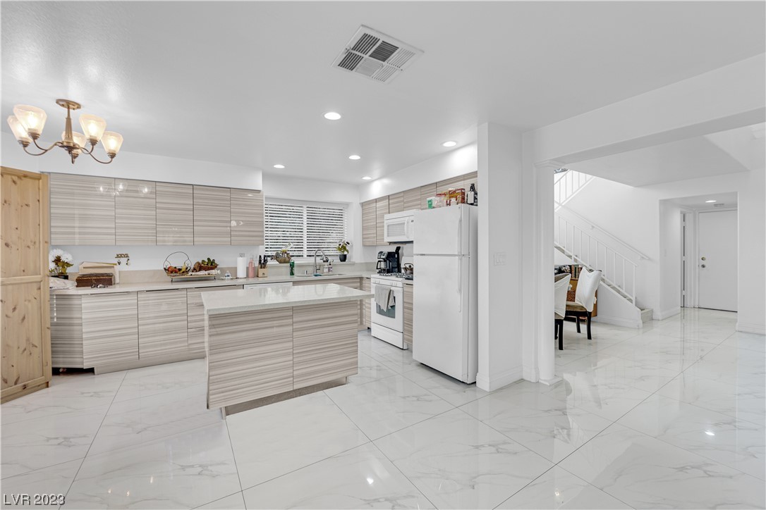 5332 Desert Blossom Road