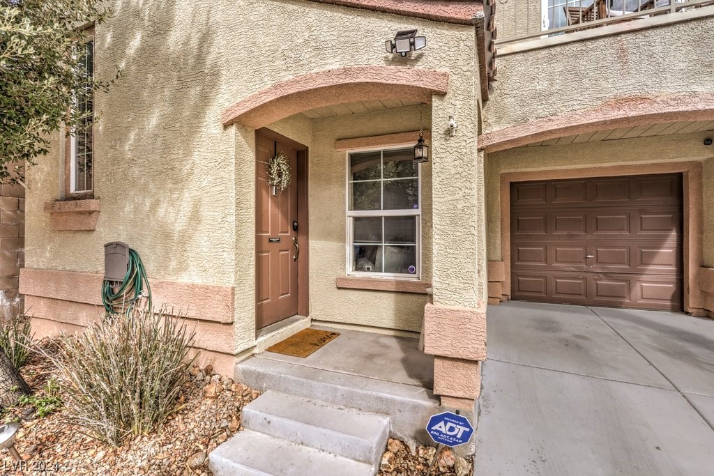 9164 Point Lace Court