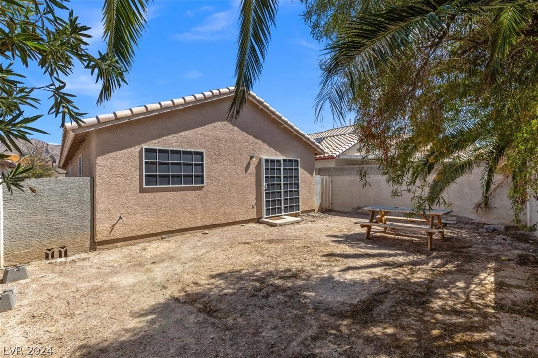 531 Riata Way