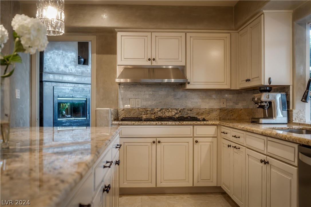 2114 Inverness Drive