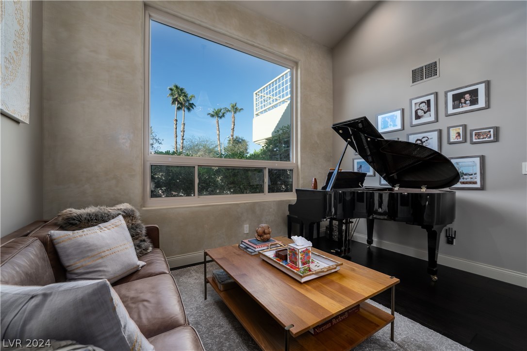 2114 Inverness Drive