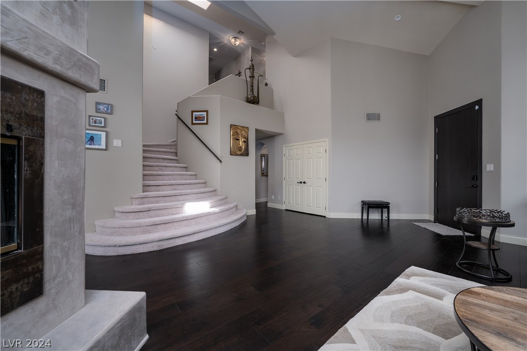 2114 Inverness Drive