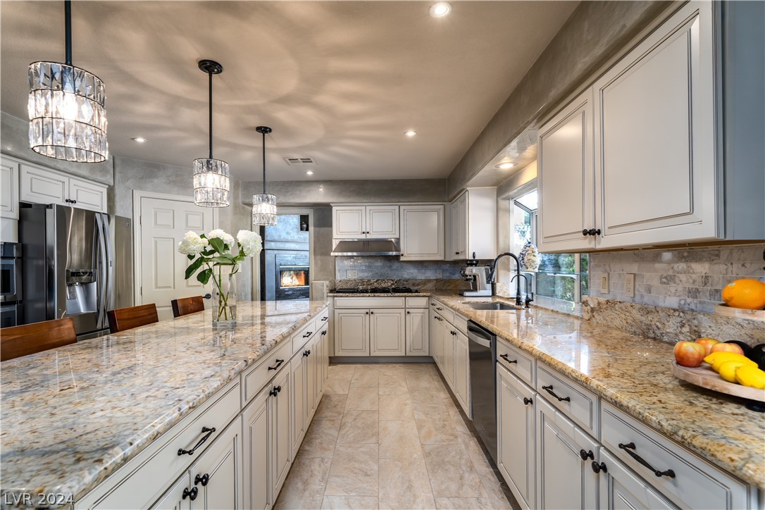 2114 Inverness Drive