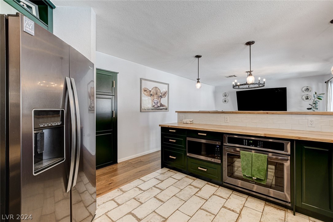 3167 Shadow Bluff Avenue