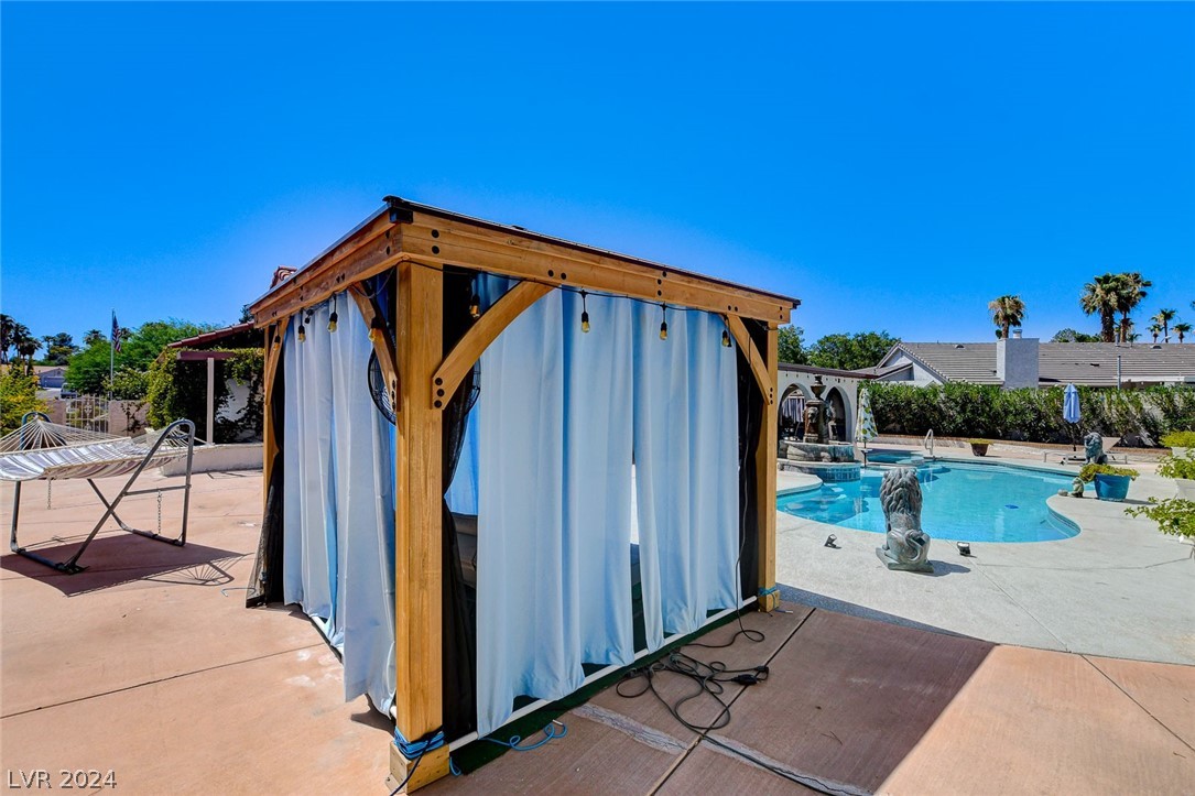 3167 Shadow Bluff Avenue