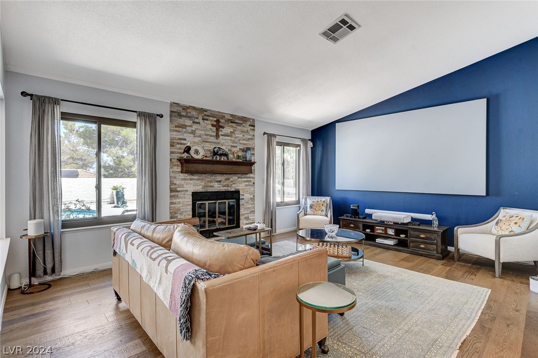 3167 Shadow Bluff Avenue