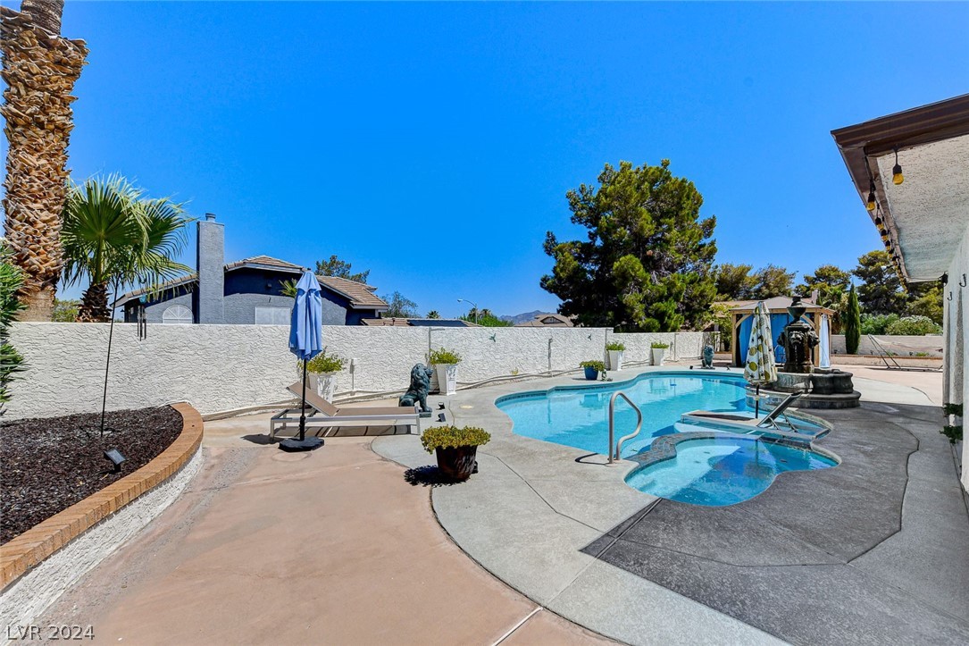3167 Shadow Bluff Avenue