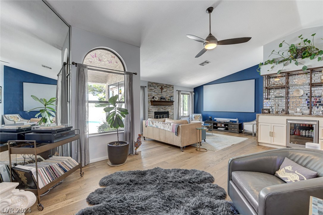 3167 Shadow Bluff Avenue