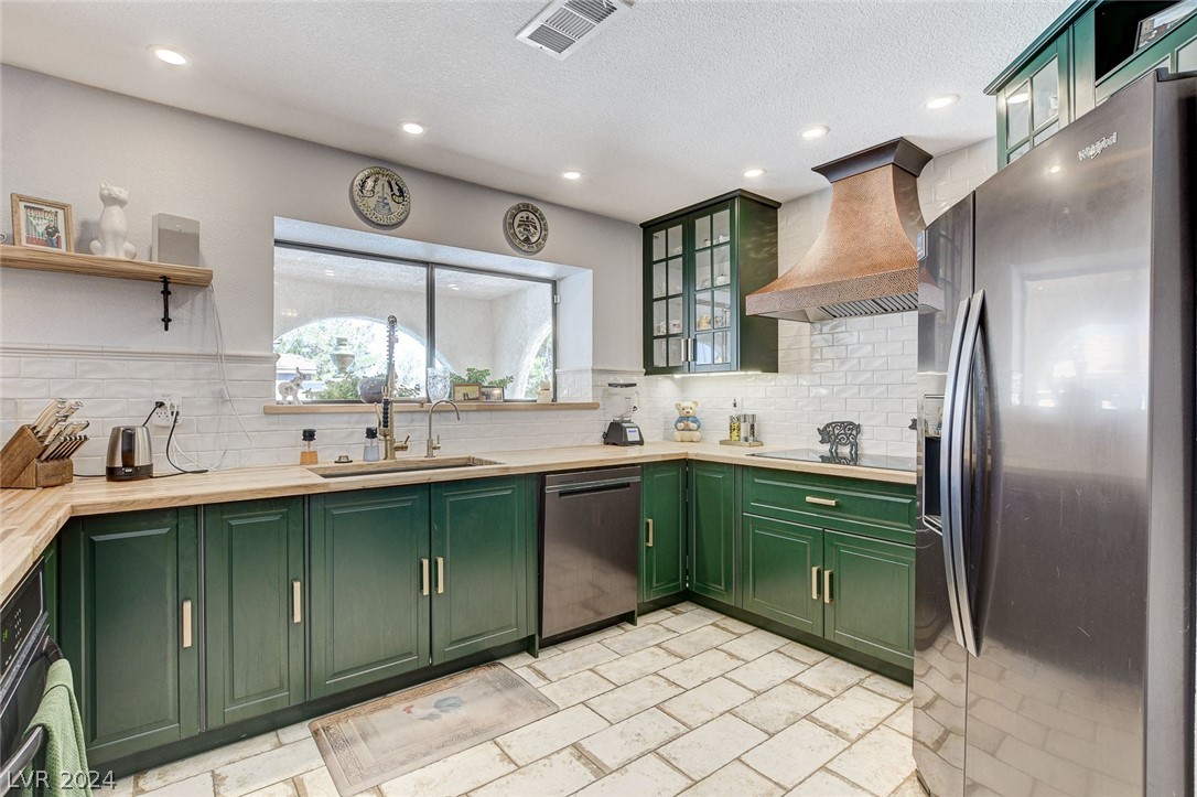 3167 Shadow Bluff Avenue