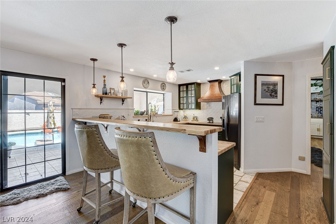 3167 Shadow Bluff Avenue