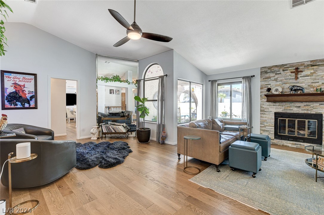 3167 Shadow Bluff Avenue
