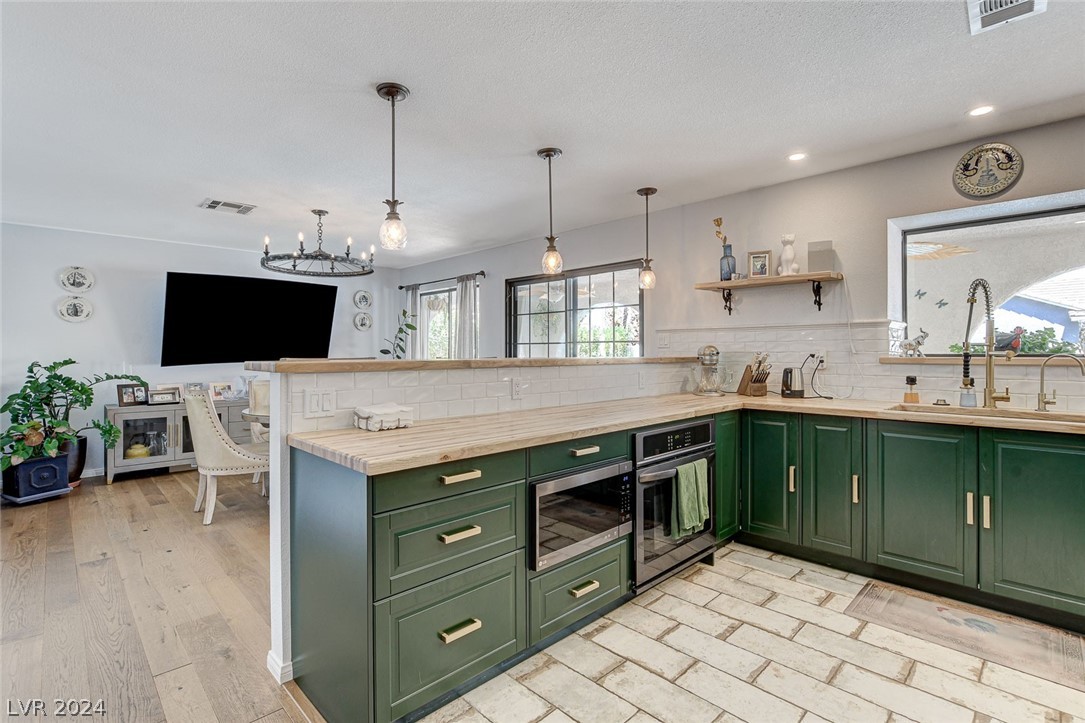 3167 Shadow Bluff Avenue