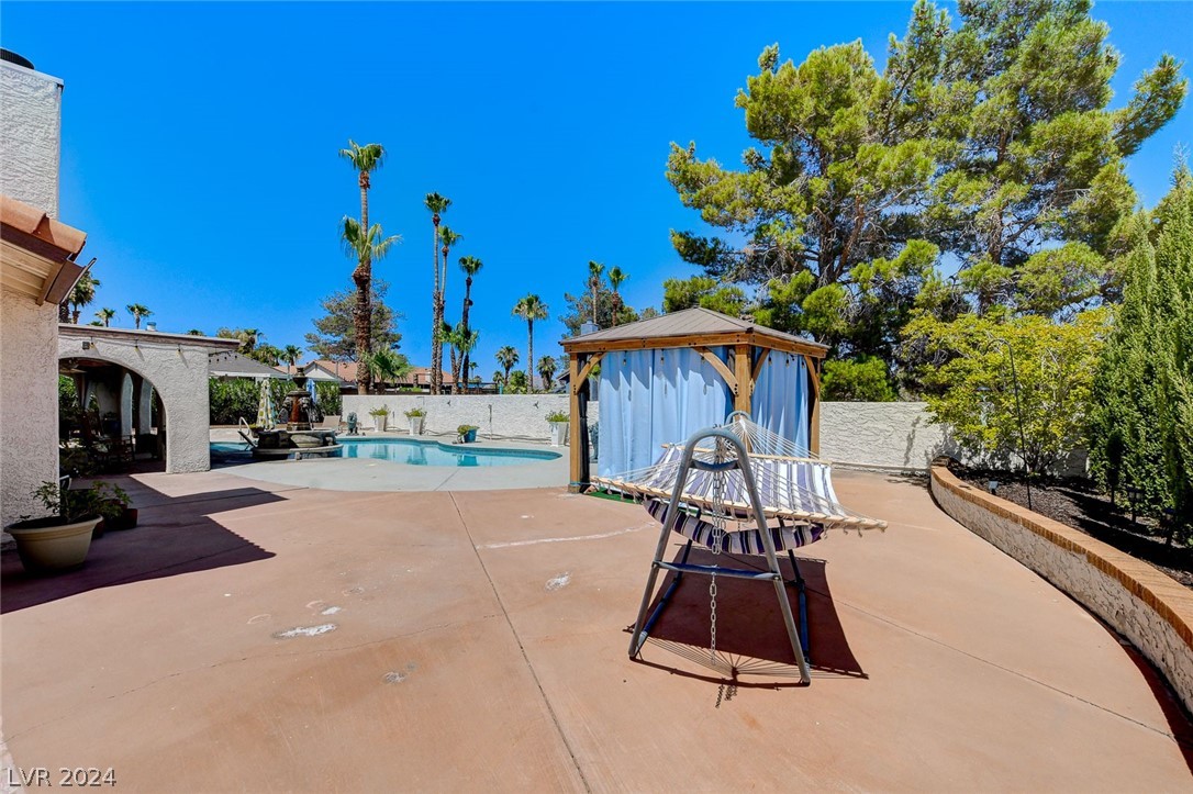 3167 Shadow Bluff Avenue