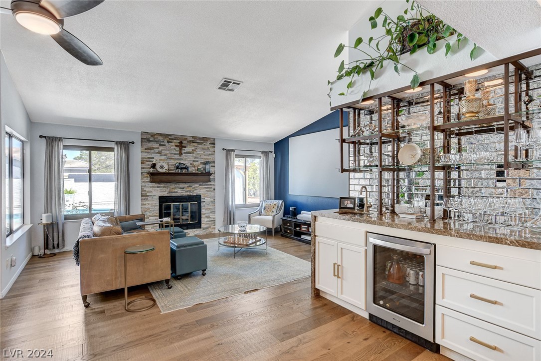 3167 Shadow Bluff Avenue