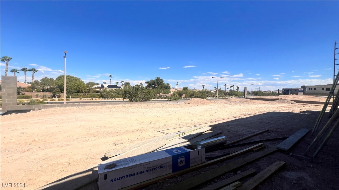 4736 Outlook Peak Street