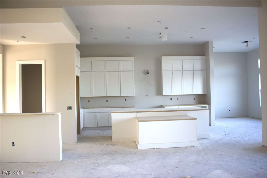 4736 Outlook Peak Street